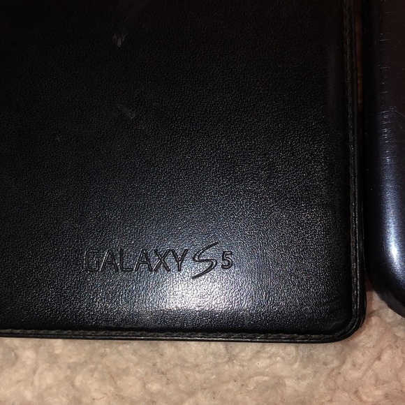 GALAXY  5S Black phone case and cellphone back cover , case has cell phone - Picture 5 of 8